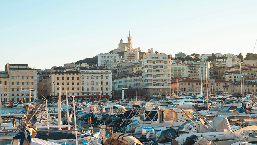 pce est installé à Marseille depuis 1999